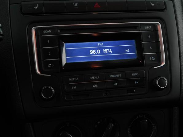 Volkswagen Polo V с пробегом 2015 года, цена 867 077 рублей, 140954 км, седан, Автокод Объявления