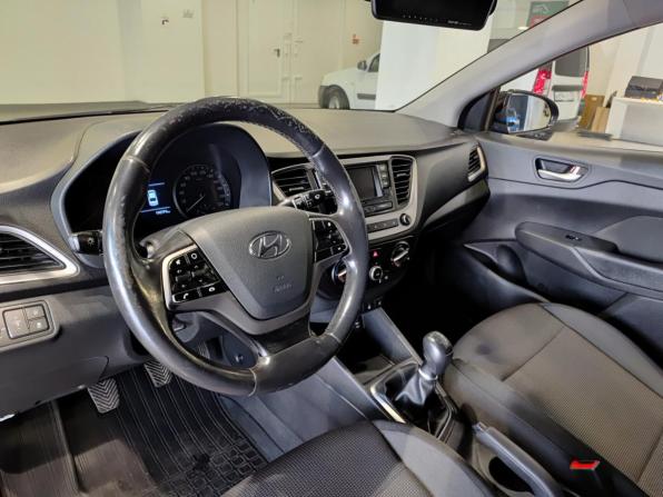 Hyundai Solaris II с пробегом 2017 года, цена 1 070 000 рублей, 190776 км, седан, Автокод Объявления
