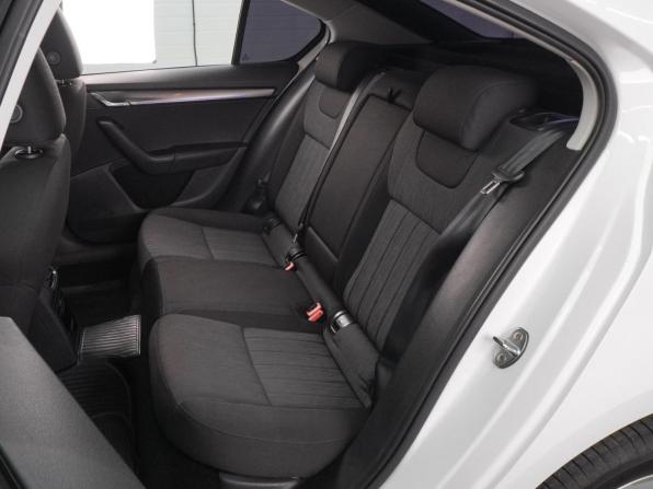 Skoda Octavia III (A7) Рестайлинг с пробегом 2017 года, цена 2 120 000 рублей, 114497 км, лифтбек, Автокод Объявления