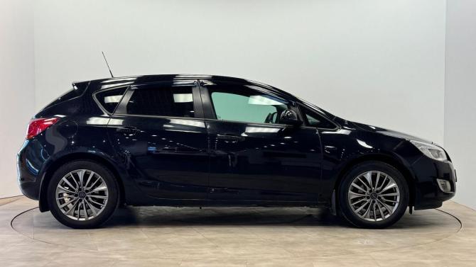 Opel Astra J с пробегом 2011 года, цена 450 000 рублей, 298765 км, хэтчбек, Автокод Объявления