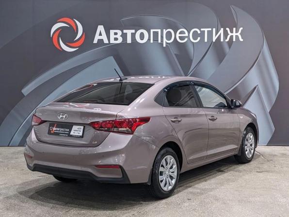 Hyundai Solaris II с пробегом 2018 года, цена 1 175 000 рублей, 121000 км, седан, Автокод Объявления