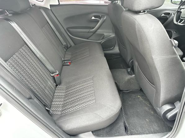 Volkswagen Polo V Рестайлинг с пробегом 2016 года, цена 1 080 000 рублей, 88000 км, седан, Автокод Объявления