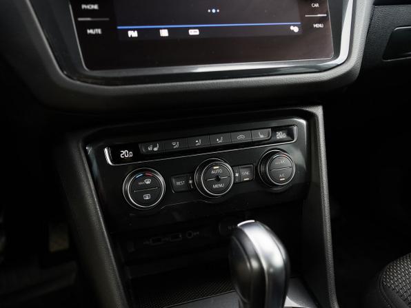 Volkswagen Tiguan II с пробегом 2019 года, цена 2 058 000 рублей, 191748 км, внедорожник, Автокод Объявления