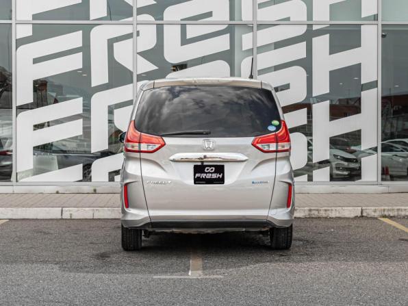 Honda Freed II с пробегом 2017 года, цена 1 330 000 рублей, 178882 км, компактвэн, Автокод Объявления
