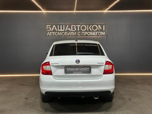 Skoda Rapid I с пробегом 2017 года, цена 1 140 000 рублей, 124525 км, лифтбек, Автокод Объявления