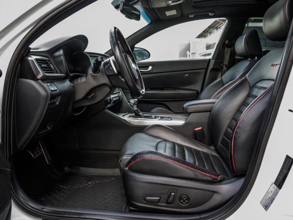 Kia Optima IV Рестайлинг с пробегом 2018 года, цена 2 198 000 рублей, 104338 км, седан, Автокод Объявления