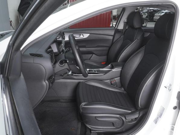 Kia K3 II (China Market) Рестайлинг с пробегом 2024 года, цена 2 349 000 рублей, 33515 км, седан, Автокод Объявления