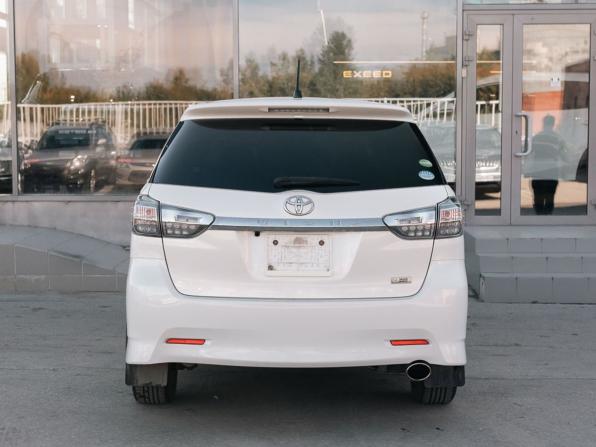Toyota Wish II Рестайлинг с пробегом 2012 года, цена 1 410 000 рублей, 122435 км, минивэн, Автокод Объявления