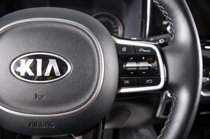 Kia Sorento IV с пробегом 2021 года, цена 3 799 000 рублей, 105000 км, внедорожник, Автокод Объявления