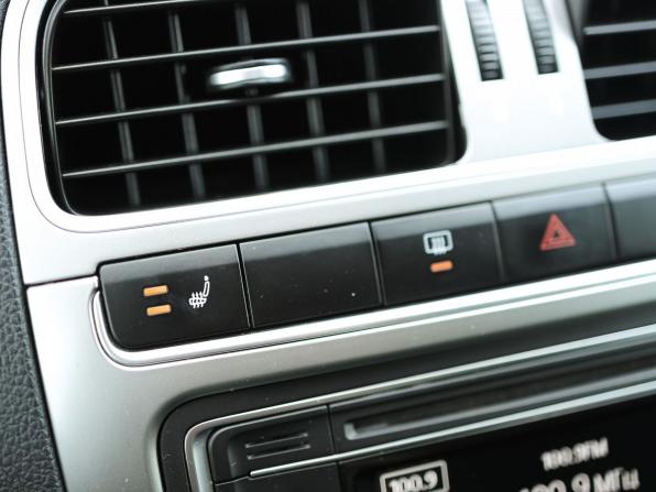 Volkswagen Polo V Рестайлинг с пробегом 2016 года, цена 899 000 рублей, 212725 км, седан, Автокод Объявления