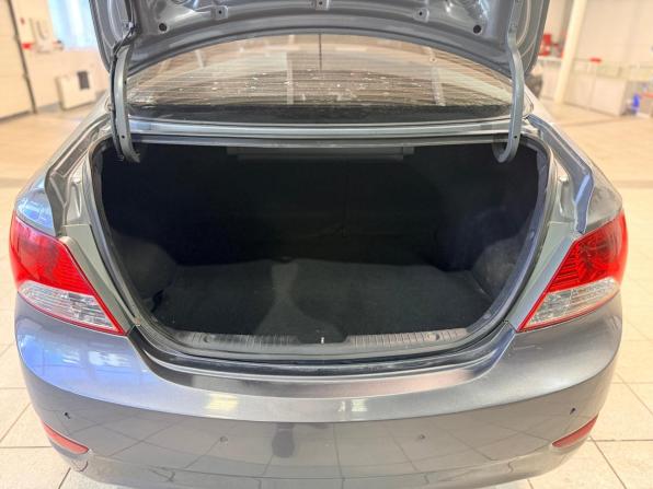 Hyundai Solaris I с пробегом 2012 года, цена 899 000 рублей, 118419 км, седан, Автокод Объявления
