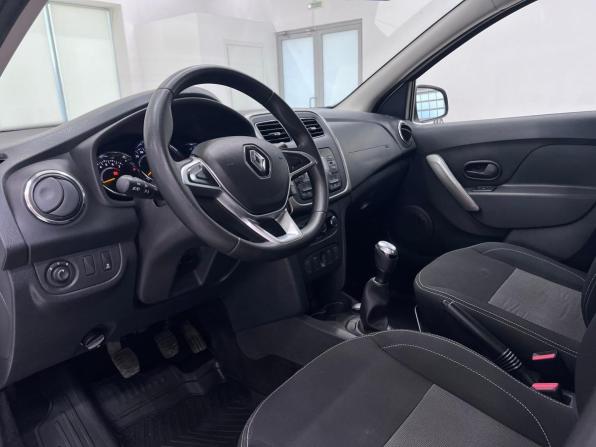 Renault Logan II Рестайлинг с пробегом 2021 года, цена 1 290 000 рублей, 47851 км, седан, Автокод Объявления