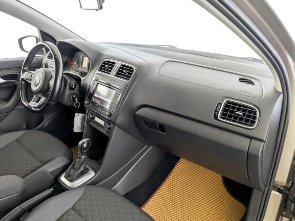 Volkswagen Polo V Рестайлинг с пробегом 2018 года, цена 1 170 000 рублей, 129355 км, седан, Автокод Объявления