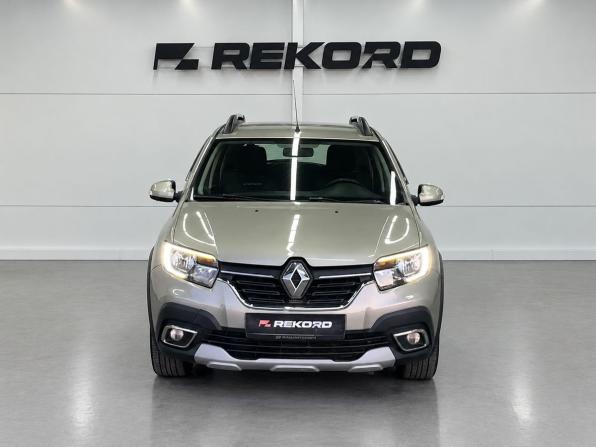 Renault Sandero II Рестайлинг с пробегом 2018 года, цена 1 120 000 рублей, 153000 км, хэтчбек, Автокод Объявления