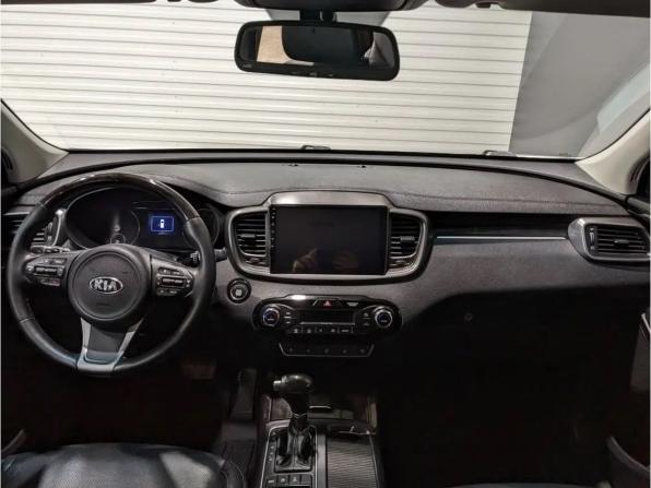 Kia Sorento II Рестайлинг с пробегом 2017 года, цена 2 395 000 рублей, 109420 км, внедорожник, Автокод Объявления