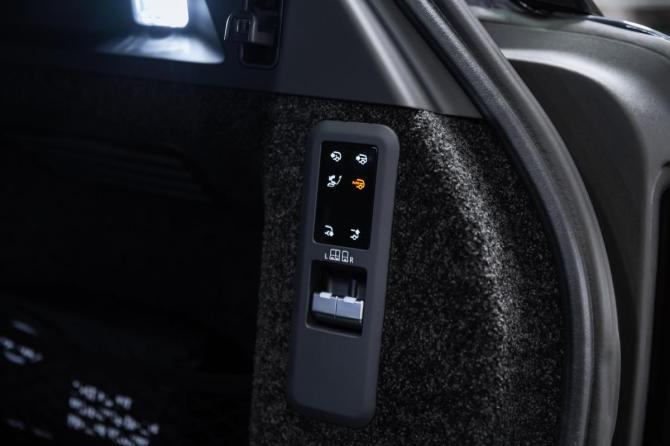 Новый Land Rover Range Rover V 2025 года, цена 26 300 000 рублей, внедорожник, Автокод Объявления