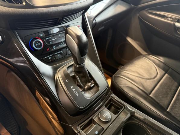 Ford Kuga II Рестайлинг с пробегом 2017 года, цена 1 560 000 рублей, 190440 км, внедорожник, Автокод Объявления