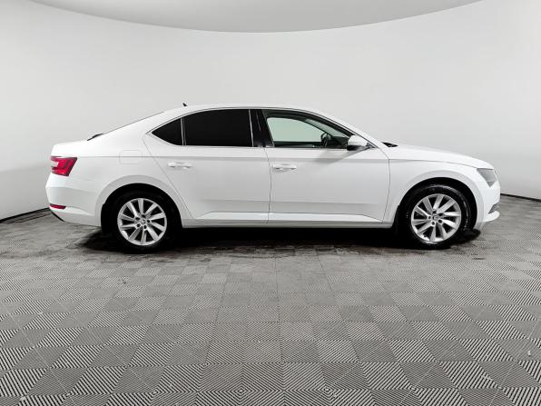 Skoda Superb III с пробегом 2019 года, цена 2 550 000 рублей, 99923 км, лифтбек, Автокод Объявления
