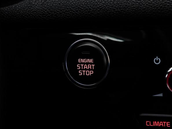 Kia Sportage IV Рестайлинг с пробегом 2021 года, цена 2 891 295 рублей, 63303 км, внедорожник, Автокод Объявления
