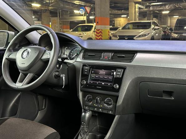 Skoda Rapid I Рестайлинг с пробегом 2018 года, цена 1 379 000 рублей, 102000 км, лифтбек, Автокод Объявления
