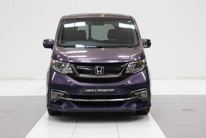 Honda Stepwgn V с пробегом 2017 года, цена 1 772 000 рублей, 175579 км, минивэн, Автокод Объявления