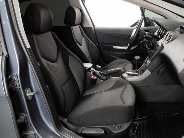 Peugeot 308 I с пробегом 2009 года, цена 450 000 рублей, 111407 км, хэтчбек, Автокод Объявления