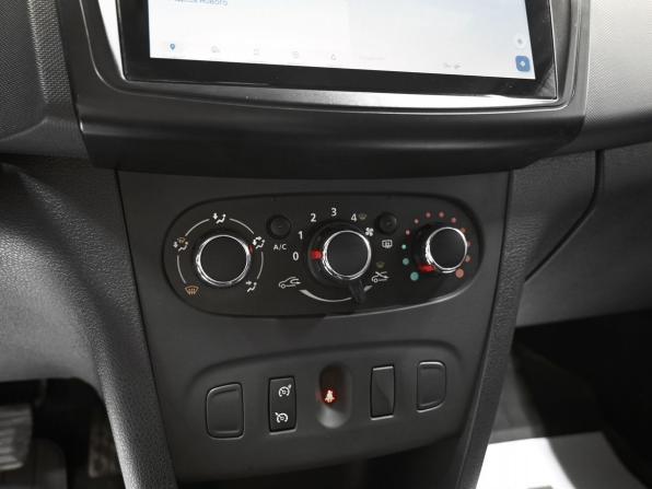 Renault Sandero II с пробегом 2017 года, цена 1 115 000 рублей, 123452 км, хэтчбек, Автокод Объявления