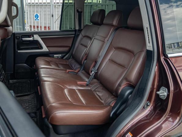 Toyota Land Cruiser 200 Series Рестайлинг 2 с пробегом 2016 года, цена 5 990 000 рублей, 205387 км, внедорожник, Автокод Объявления