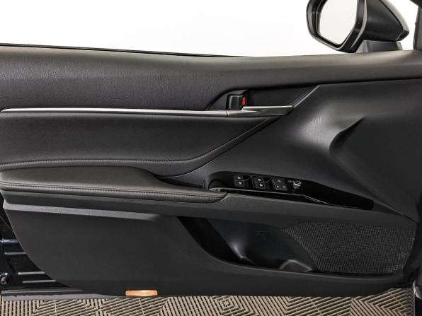 Toyota Camry VIII (XV70) с пробегом 2019 года, цена 2 455 000 рублей, 90795 км, седан, Автокод Объявления