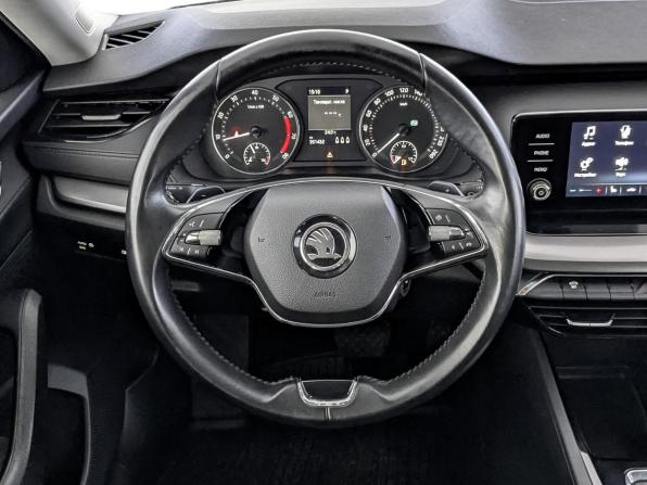 Skoda Octavia IV (A8) с пробегом 2021 года, цена 1 450 000 рублей, 351430 км, лифтбек, Автокод Объявления