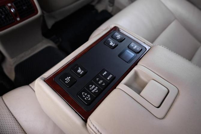 Toyota Camry VII (XV50) с пробегом 2013 года, цена 1 595 000 рублей, 187302 км, седан, Автокод Объявления