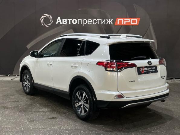 Toyota RAV4 IV (XA40) Рестайлинг с пробегом 2017 года, цена 2 240 000 рублей, 139600 км, внедорожник, Автокод Объявления