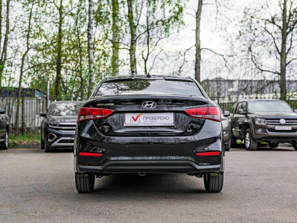 Hyundai Solaris II с пробегом 2018 года, цена 1 130 000 рублей, 112346 км, седан, Автокод Объявления