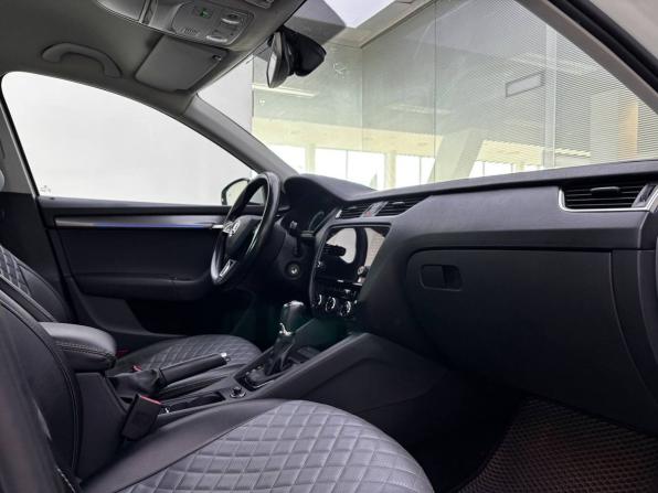 Skoda Octavia III (A7) Рестайлинг с пробегом 2018 года, цена 1 995 000 рублей, 134213 км, лифтбек, Автокод Объявления