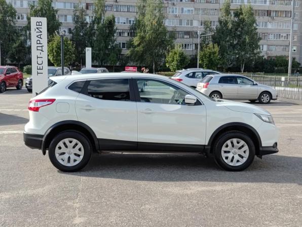 Nissan Qashqai II с пробегом 2018 года, цена 1 893 000 рублей, 89303 км, внедорожник, Автокод Объявления