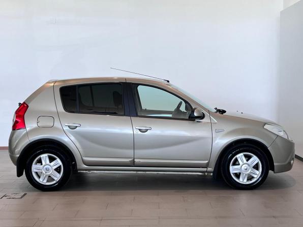 Renault Sandero I с пробегом 2010 года, цена 814 000 рублей, 46100 км, хэтчбек, Автокод Объявления
