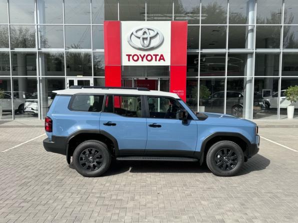 Toyota Land Cruiser Prado 250 Series с пробегом 2024 года, цена 9 550 000 рублей, 3722 км, внедорожник, Автокод Объявления