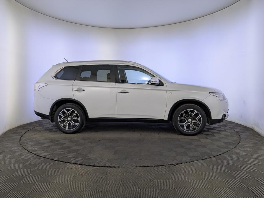 Mitsubishi Outlander III Рестайлинг Москва  - изображение 4