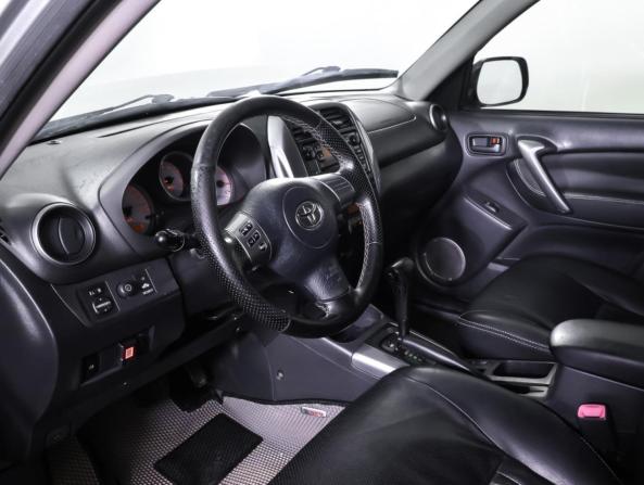Toyota RAV4 II (XA20) Рестайлинг с пробегом 2004 года, цена 990 000 рублей, 324578 км, внедорожник, Автокод Объявления