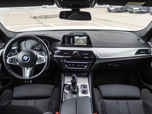 BMW 5 серии VII (G30/G31/G38) с пробегом 2018 года, цена 3 079 000 рублей, 131911 км, седан, Автокод Объявления