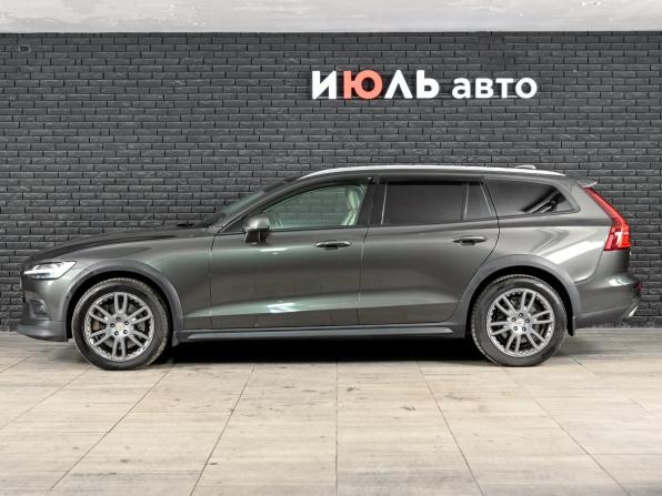 Volvo V60 Cross Country II с пробегом 2020 года, цена 3 700 000 рублей, 110911 км, универсал, Автокод Объявления