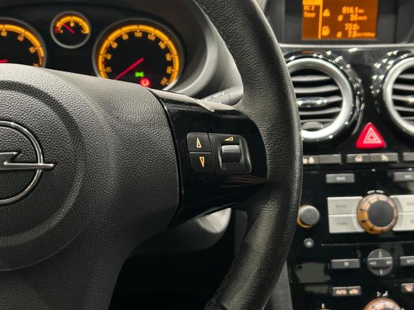 Opel Corsa D Рестайлинг II с пробегом 2013 года, цена 649 000 рублей, 156278 км, хэтчбек, Автокод Объявления