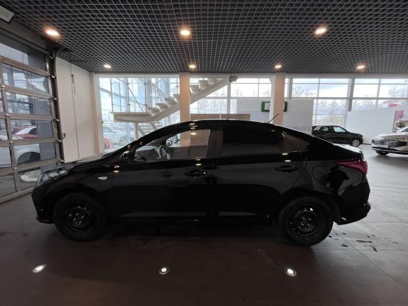 Hyundai Solaris II Рестайлинг с пробегом 2021 года, цена 1 417 000 рублей, 73615 км, седан, Автокод Объявления