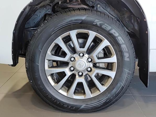 Toyota Land Cruiser Prado 150 Series Рестайлинг 2 с пробегом 2018 года, цена 4 600 000 рублей, 283432 км, внедорожник, Автокод Объявления