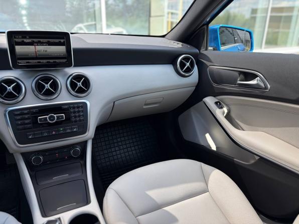 Mercedes-Benz A-Класс III (W176) с пробегом 2014 года, цена 1 685 000 рублей, 23600 км, хэтчбек, Автокод Объявления