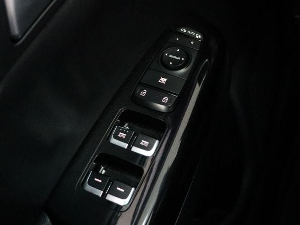 Kia Sportage IV Рестайлинг с пробегом 2021 года, цена 2 305 000 рублей, 119756 км, внедорожник, Автокод Объявления