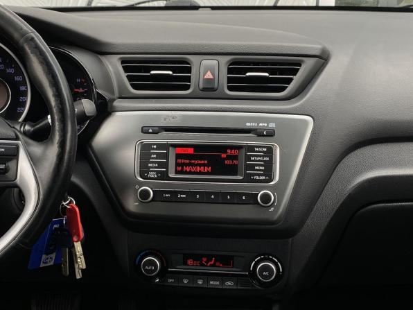 Kia Rio III Рестайлинг с пробегом 2016 года, цена 939 000 рублей, 171207 км, седан, Автокод Объявления