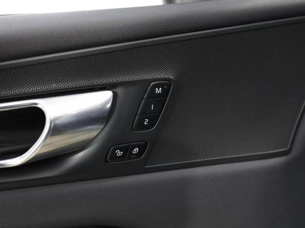 Volvo XC60 II с пробегом 2020 года, цена 3 479 000 рублей, 164738 км, внедорожник, Автокод Объявления