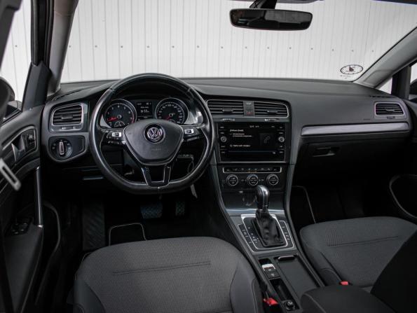 Volkswagen Golf VII Рестайлинг с пробегом 2018 года, цена 1 570 000 рублей, 182610 км, универсал, Автокод Объявления
