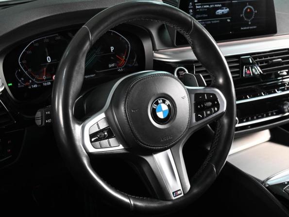 BMW 5 серии VII (G30/G31/G38) с пробегом 2019 года, цена 3 714 070 рублей, 119351 км, седан, Автокод Объявления